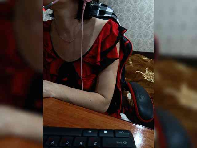 naked_taxi_dispatcher webcam