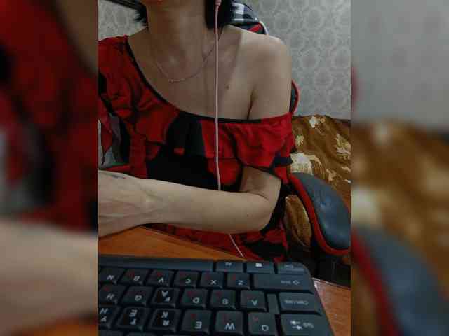 naked_taxi_dispatcher webcam