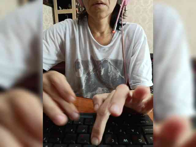 naked_taxi_dispatcher webcam