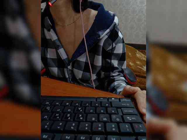 naked_taxi_dispatcher webcam