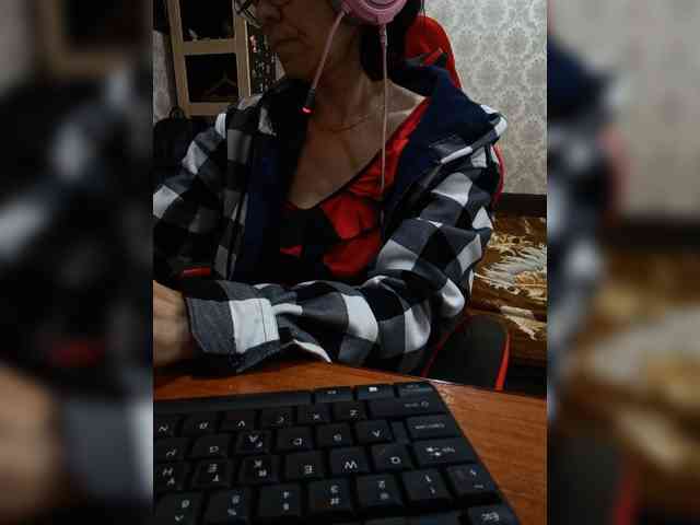 naked_taxi_dispatcher webcam