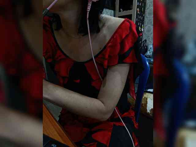 naked_taxi_dispatcher webcam