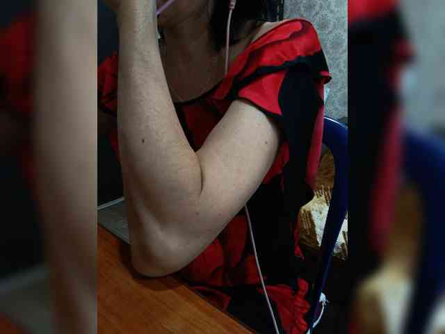 naked_taxi_dispatcher webcam