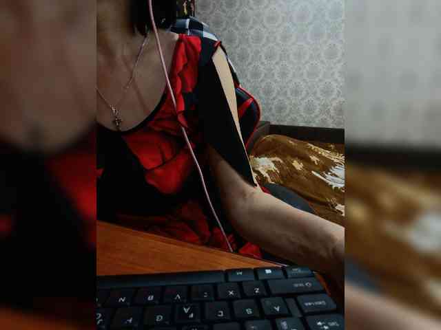 naked_taxi_dispatcher webcam