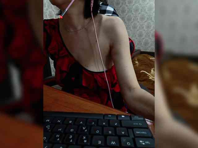naked_taxi_dispatcher webcam