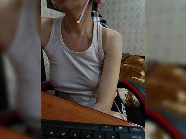 naked_taxi_dispatcher webcam