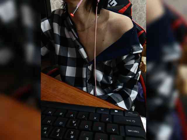 naked_taxi_dispatcher webcam