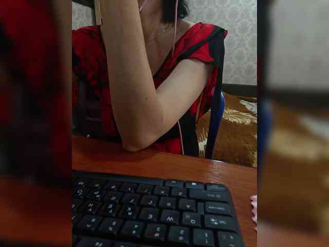 naked_taxi_dispatcher webcam