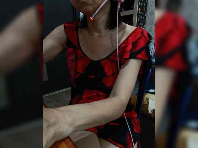 naked_taxi_dispatcher webcam