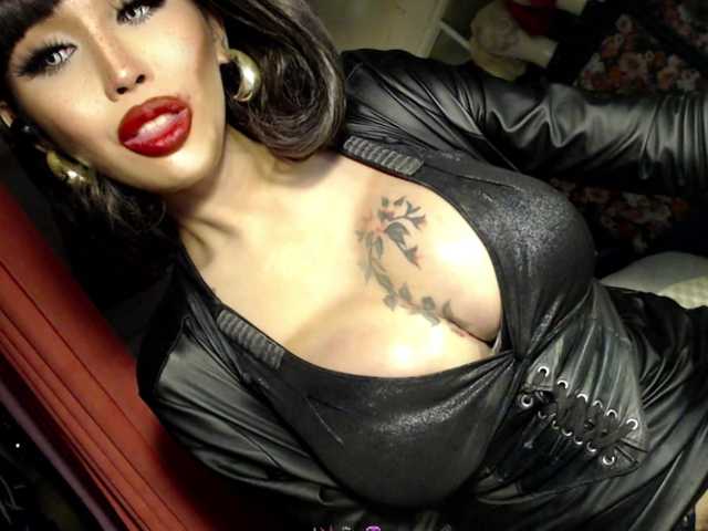 QUEENValentina