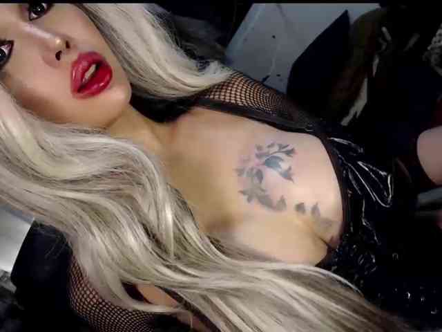 QUEENValentina