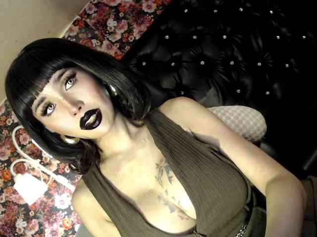 QUEENValentina