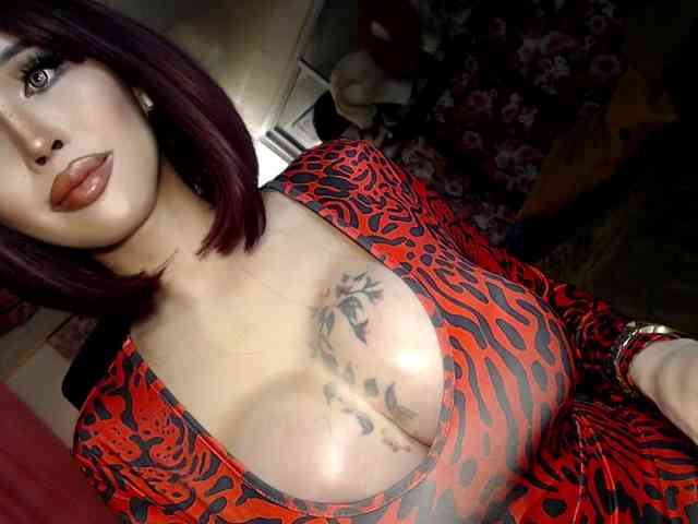 QUEENValentina