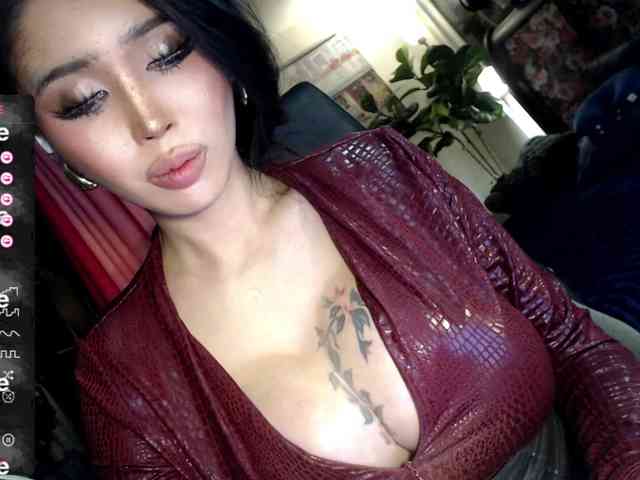 TsGoddessValenti... Live Webcam on BongaCams