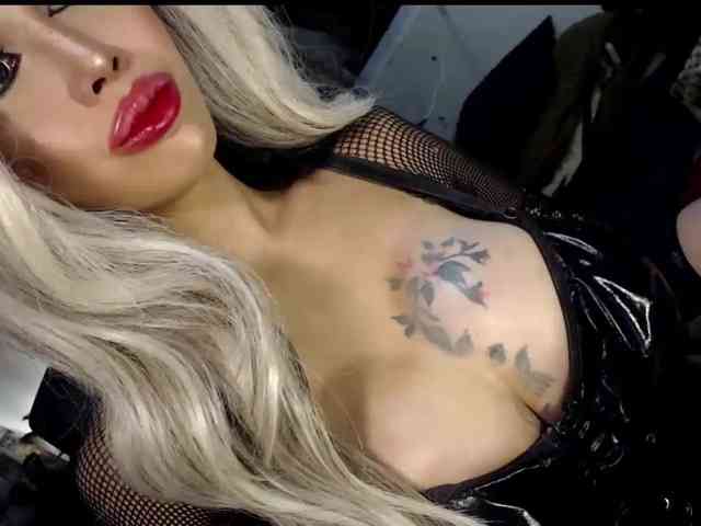 QUEENValentina
