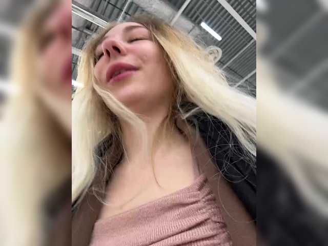 Janchi-'s BongaCams show and profile