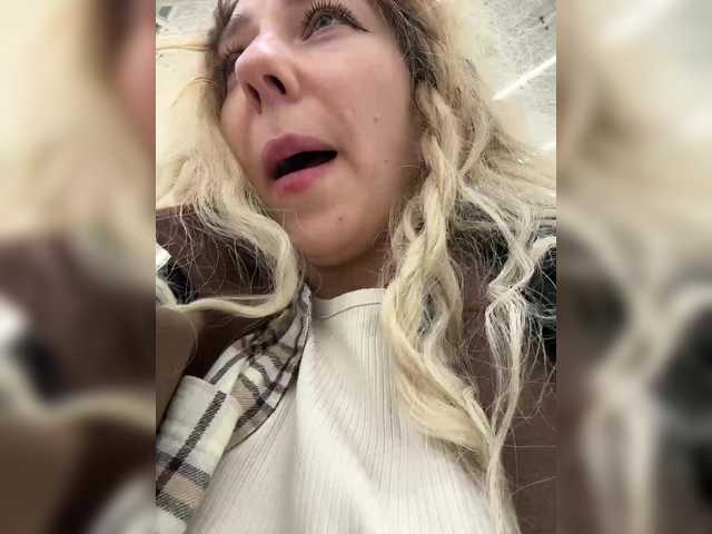 Janchi-'s BongaCams show and profile