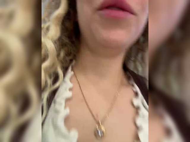 JJane- live cam preview