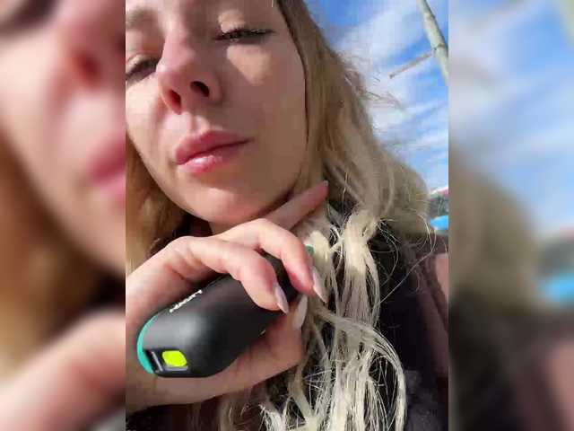 Janchi-'s BongaCams show and profile