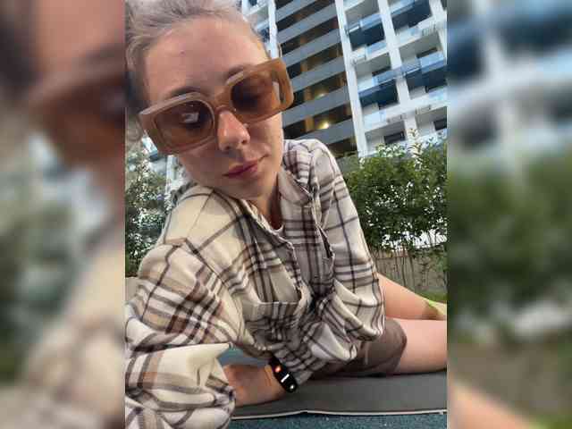 JJane- webcam