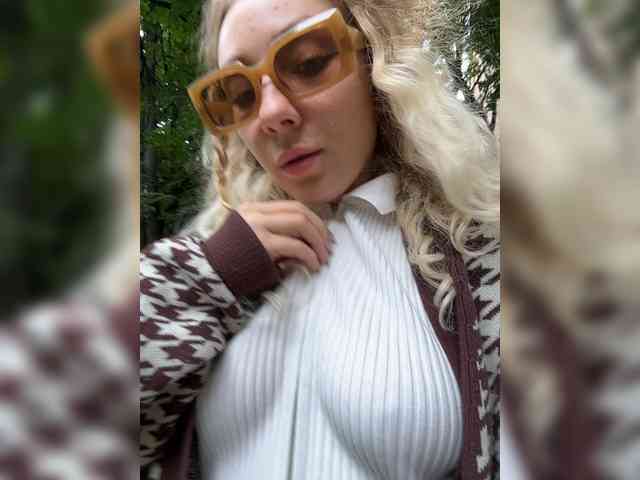 JJane- webcam