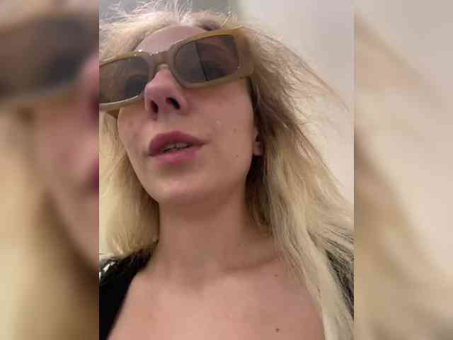 Janchi- Sex Cam Show