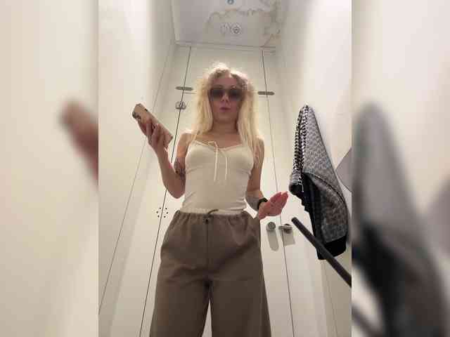 Janchi- Sex Cam Show