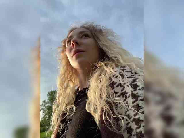 Эта модель сейчас онлайн. Janchi-