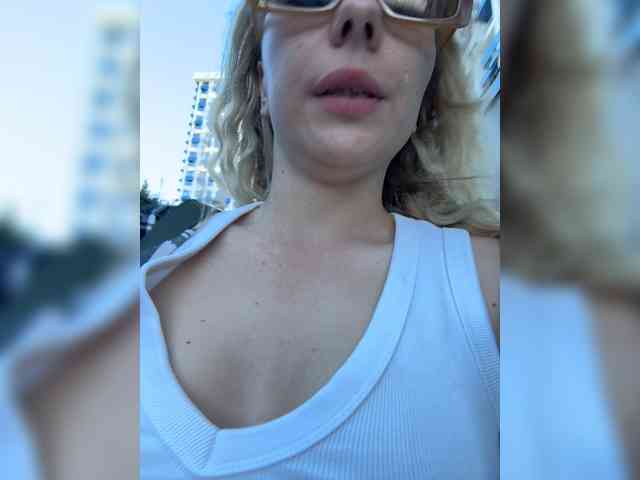 JJane- webcam