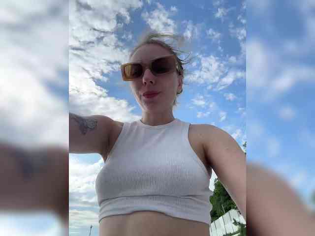 Janchi- Sex Cam Show