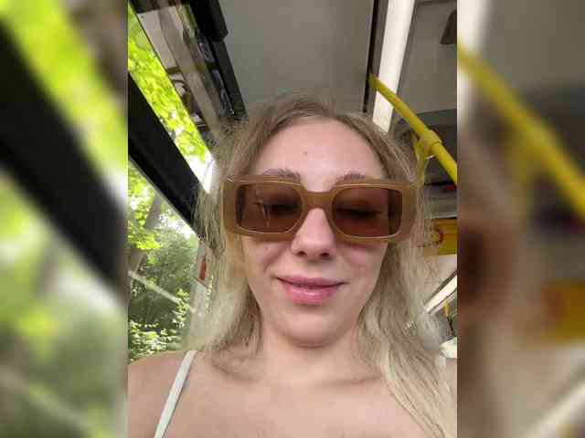 Janchi- Sex Cam Show