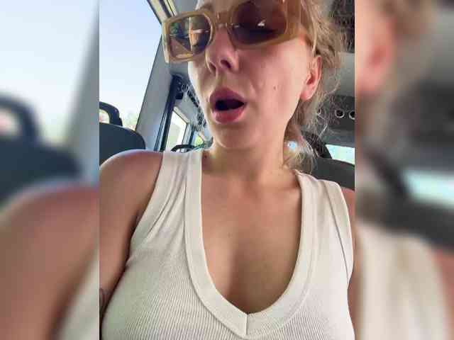 Janchi- Sex Cam Show