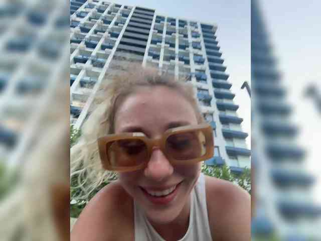 Janchi- Sex Cam Show