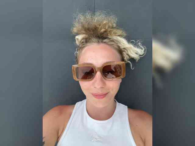 JJane- webcam