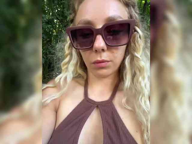 JJane- webcam