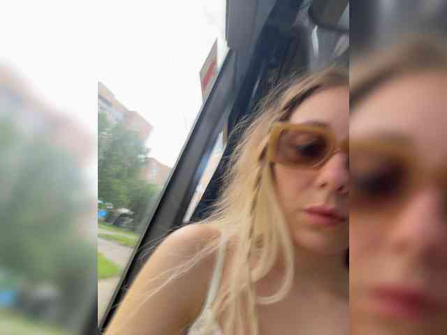 Janchi- Sex Cam Show