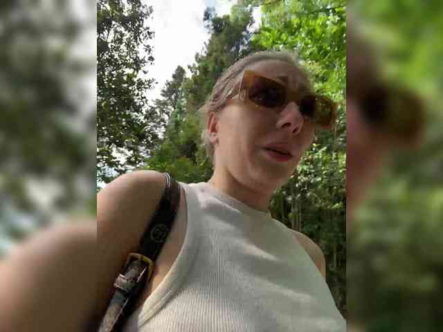 JJane- webcam