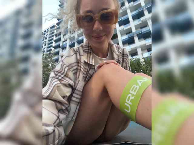 JJane- webcam
