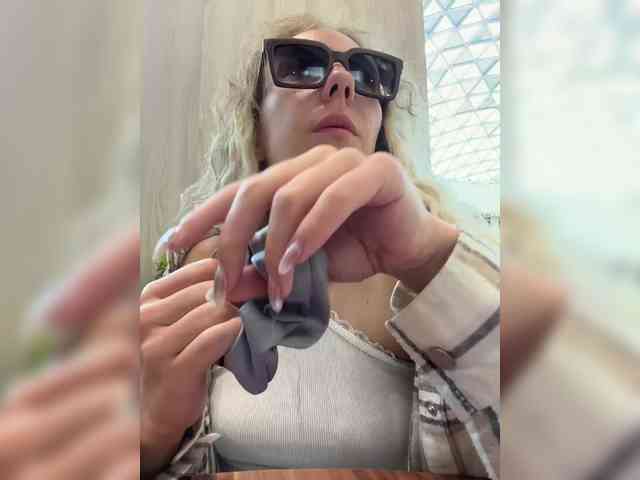 JJane- webcam