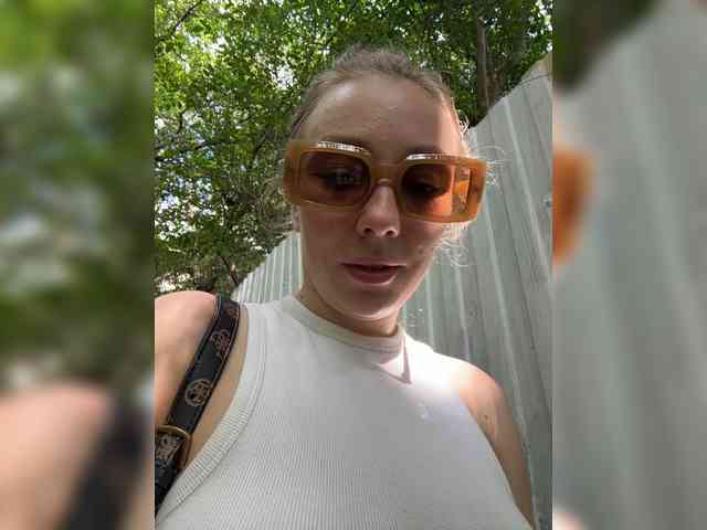 Janchi- Sex Cam Show
