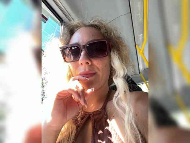 JJane- webcam