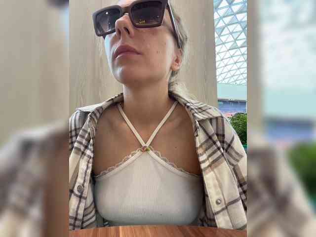 JJane- webcam