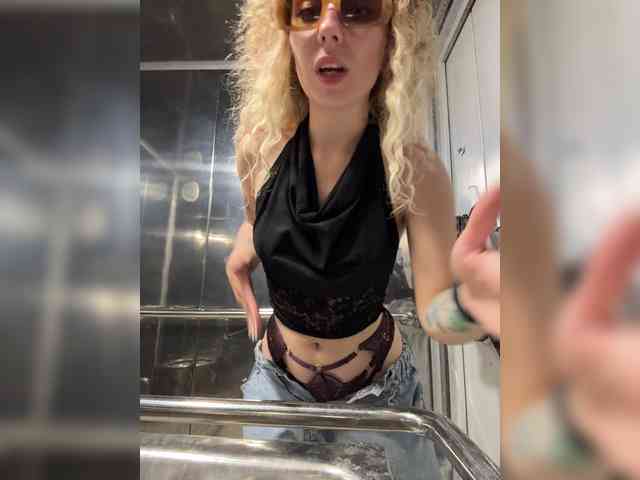 Janchi- Sex Cam Show