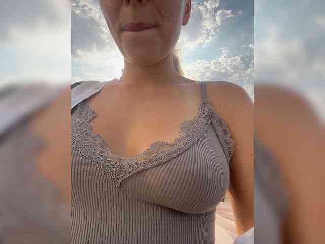 JJane- webcam
