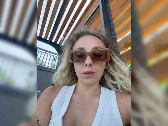 JJane- webcam