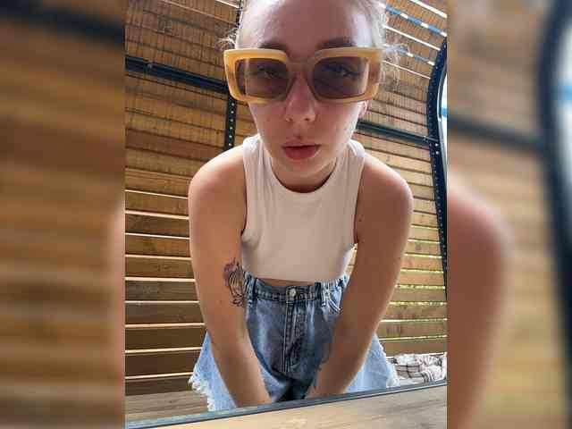 Janchi- Sex Cam Show