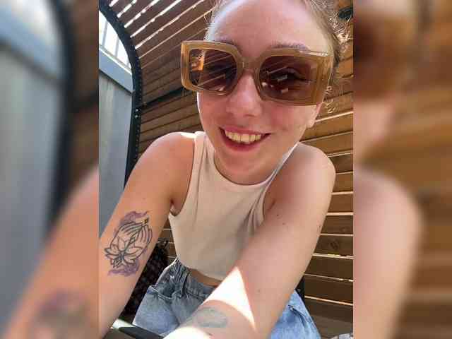Janchi- Sex Cam Show
