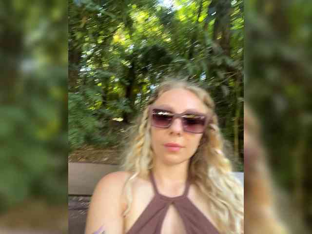 JJane- webcam