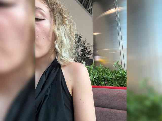 Janchi- Sex Cam Show