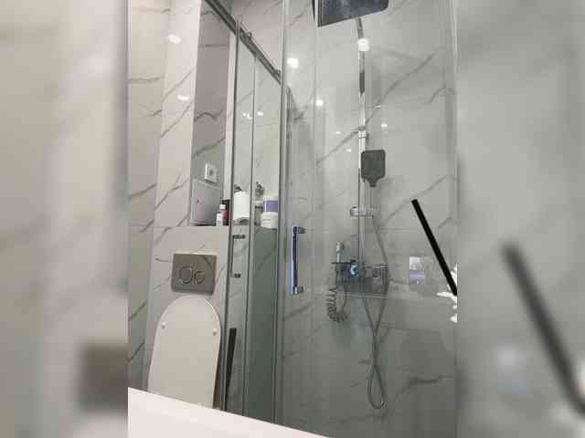 Janchi- Sex Cam Show